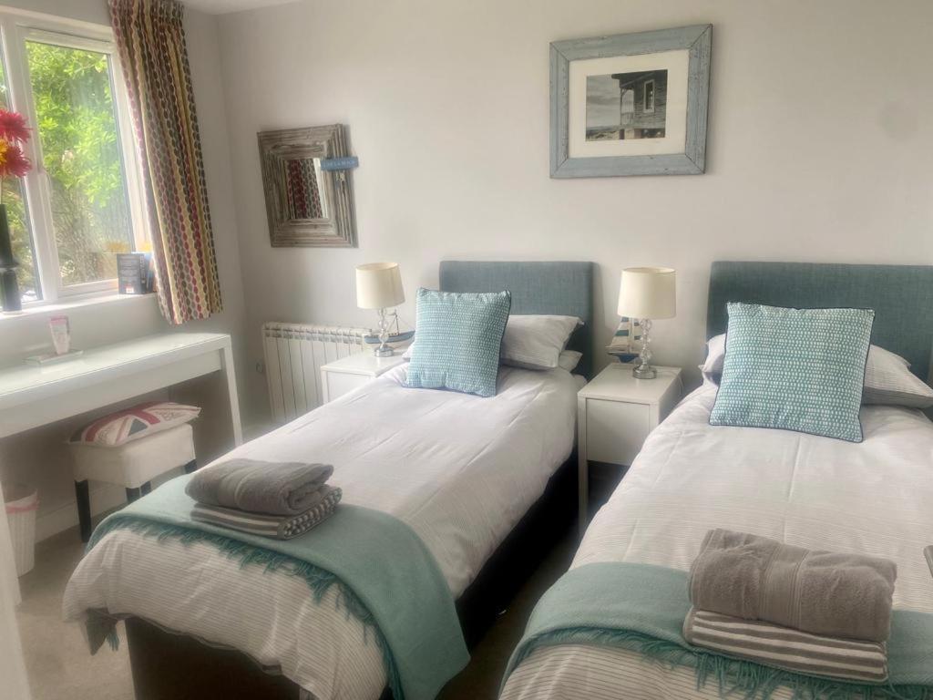 2 Bedroom Cottage Sleeps 4, With Pool Use, Sennen Dış mekan fotoğraf