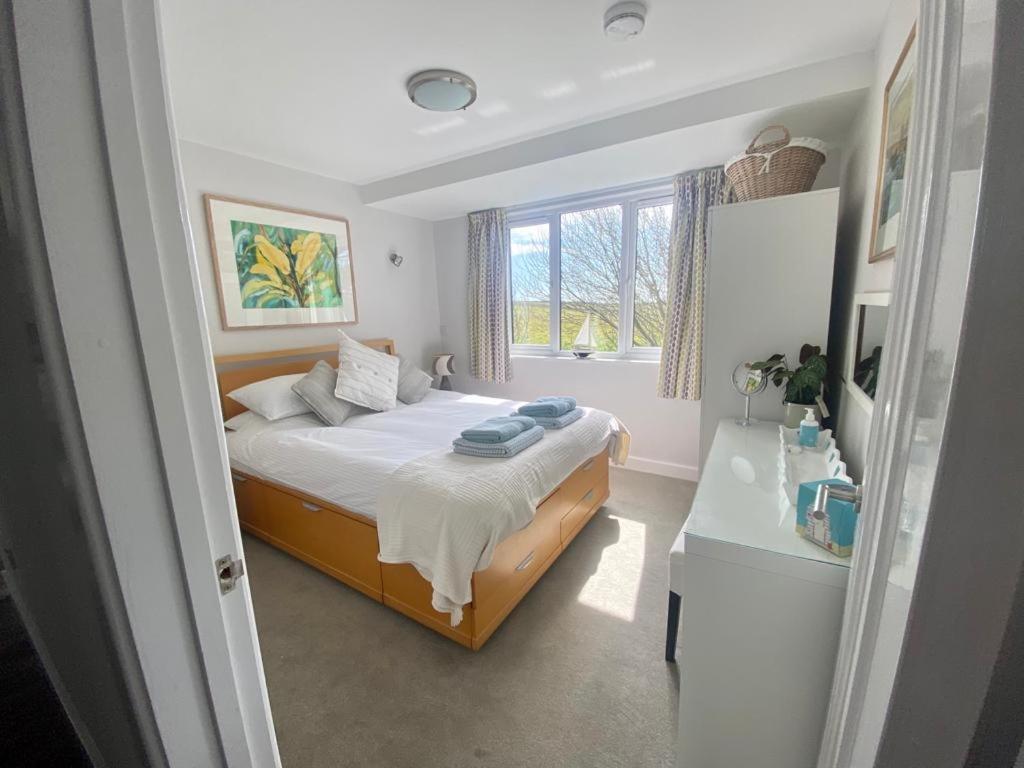 2 Bedroom Cottage Sleeps 4, With Pool Use, Sennen Dış mekan fotoğraf